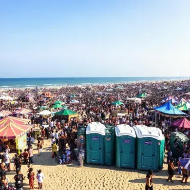 Kenyamanan Utama di Festival Ramai dengan Toilet Portable.